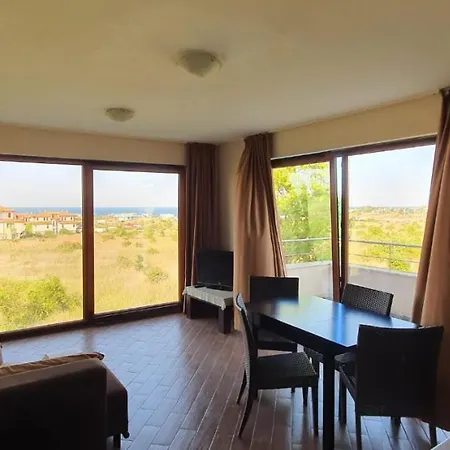7b Villa Lozenets